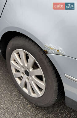Універсал Volkswagen Passat 2005 в 