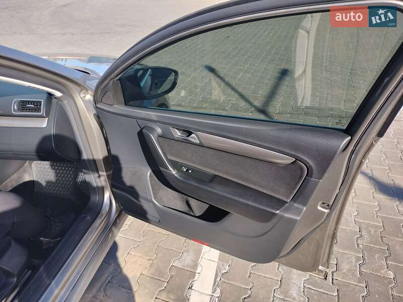 Универсал Volkswagen Passat 2013 в Николаеве