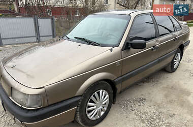 Седан Volkswagen Passat 1989 в 