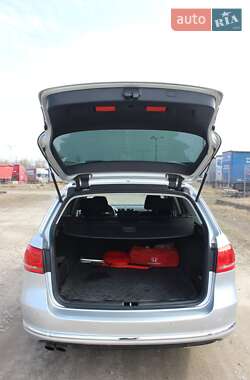 Универсал Volkswagen Passat 2012 в 
