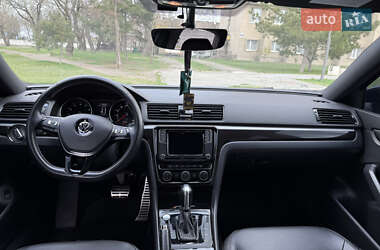 Седан Volkswagen Passat 2018 в 