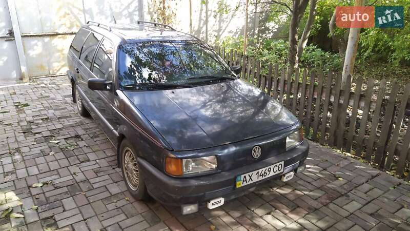 Универсал Volkswagen Passat 1990 в Харькове