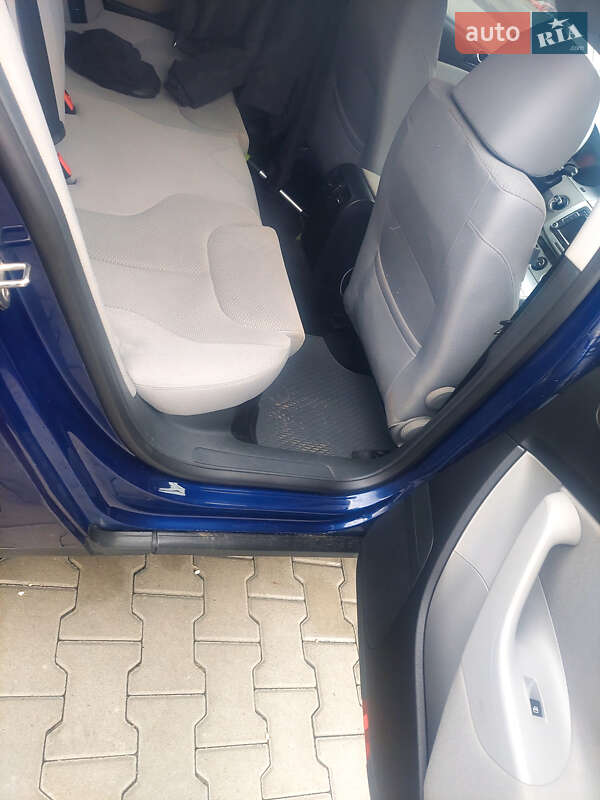 Седан Volkswagen Passat 2008 в Самборе