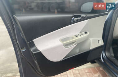Універсал Volkswagen Passat 2006 в 