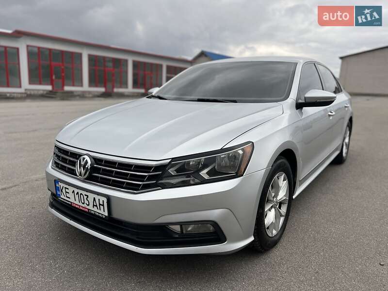Седан Volkswagen Passat 2016 в Хмельницькому