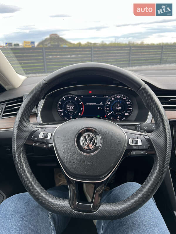 Седан Volkswagen Passat 2018 в Мукачево