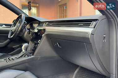 Универсал Volkswagen Passat 2015 в 