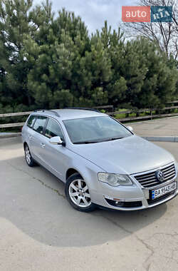 Універсал Volkswagen Passat 2009 в 