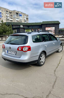 Універсал Volkswagen Passat 2009 в 
