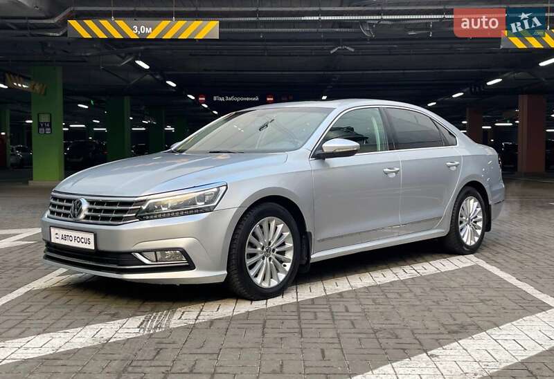 Седан Volkswagen Passat 2016 в Києві