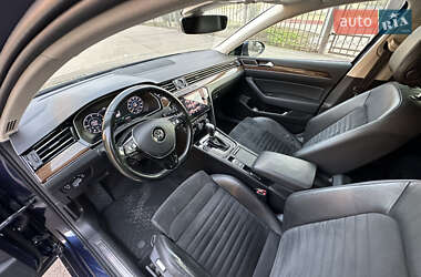 Седан Volkswagen Passat 2017 в Києві