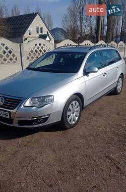 Универсал Volkswagen Passat 2009 в Коростене
