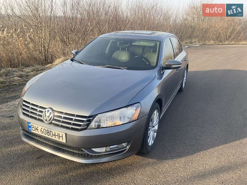 Седан Volkswagen Passat 2013 в Рівному