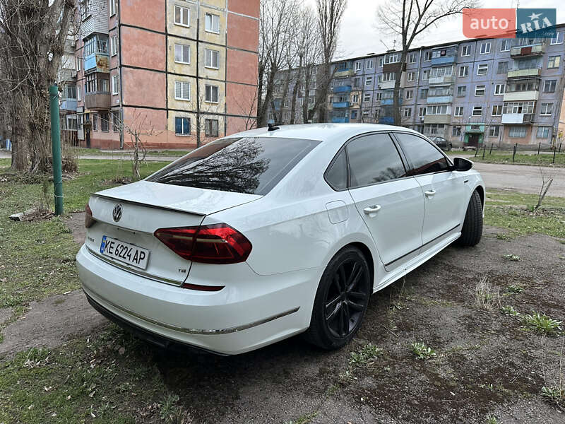 Седан Volkswagen Passat 2016 в Кривому Розі