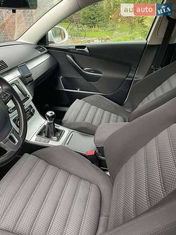 Универсал Volkswagen Passat 2010 в Одессе