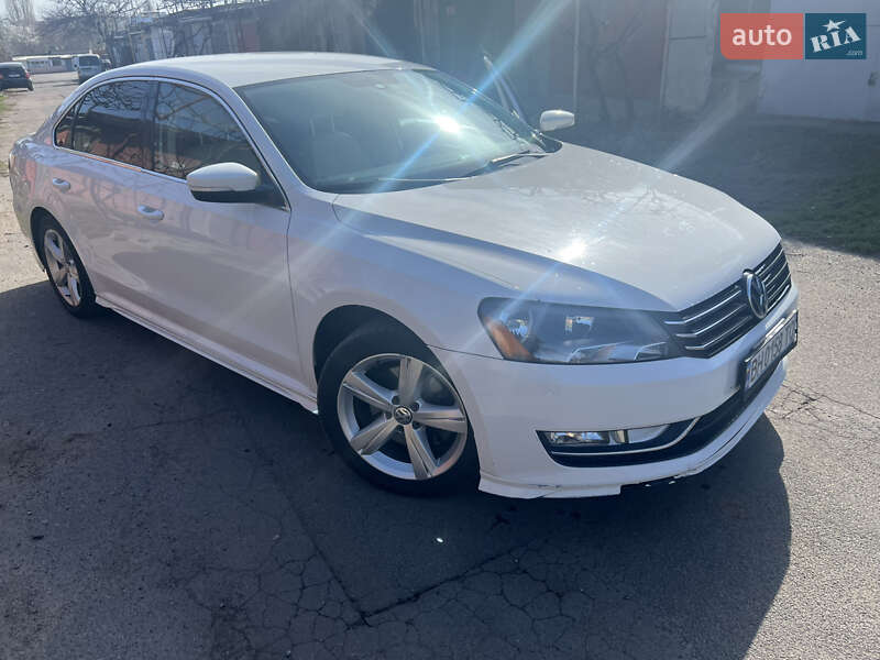 Седан Volkswagen Passat 2015 в Одессе