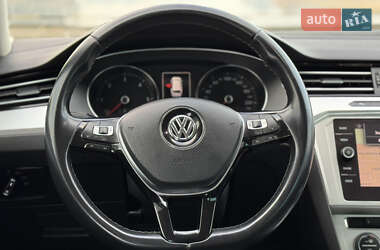 Универсал Volkswagen Passat 2018 в Хмельницком