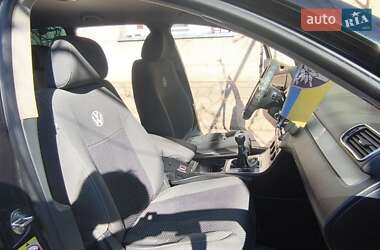 Универсал Volkswagen Passat 2009 в 