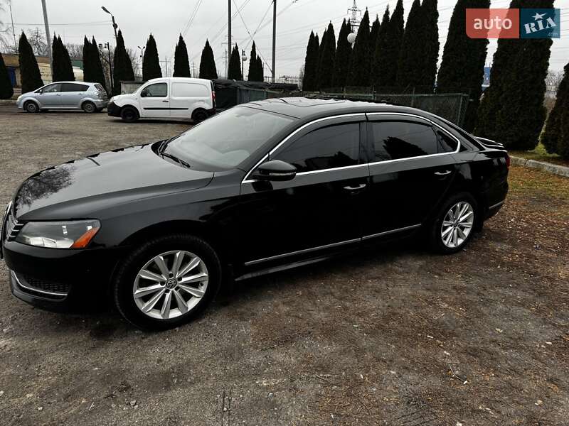 Седан Volkswagen Passat 2012 в Киеве
