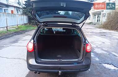 Універсал Volkswagen Passat 2005 в 