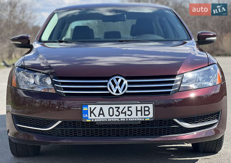 Седан Volkswagen Passat 2012 в Києві