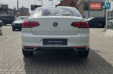 Седан Volkswagen Passat 2021 в 