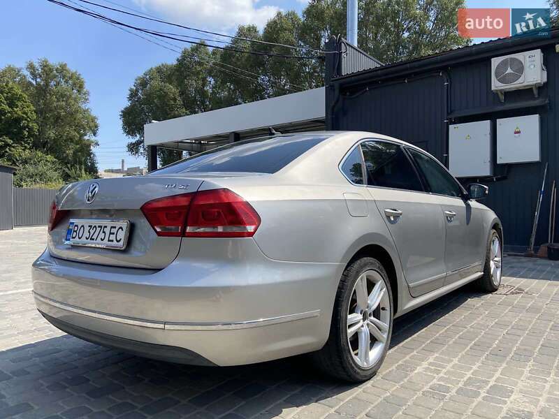 Седан Volkswagen Passat 2013 в Тернополі