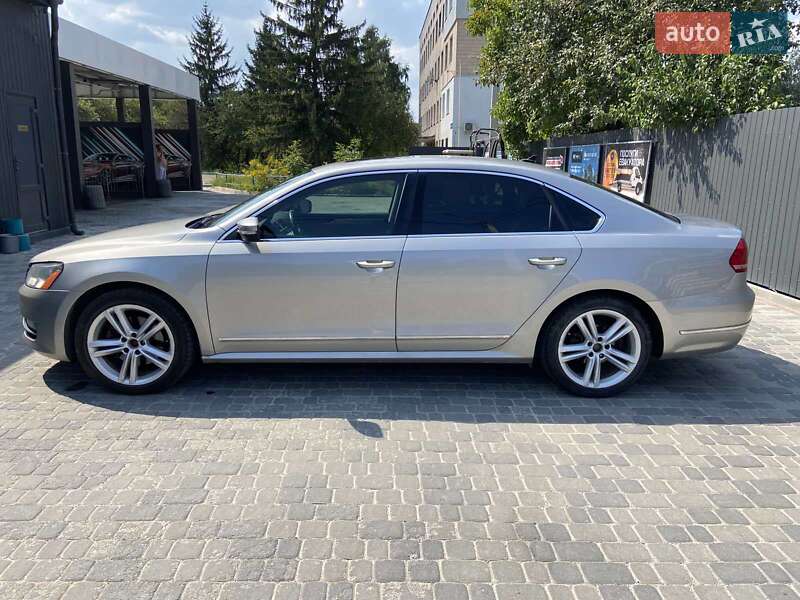 Седан Volkswagen Passat 2013 в Тернополі
