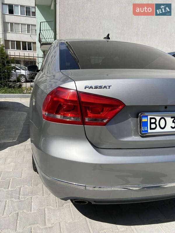 Седан Volkswagen Passat 2013 в Тернополі