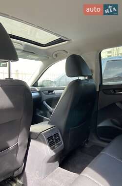Седан Volkswagen Passat 2013 в 