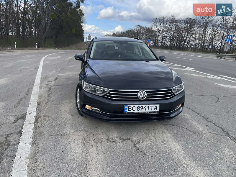 Універсал Volkswagen Passat 2018 в Львові