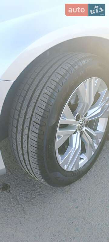 Универсал Volkswagen Passat 2013 в Львове фото 9 Универсал Volkswagen Passat 2013 в Львове