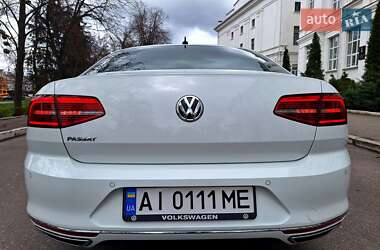 Седан Volkswagen Passat 2017 в 