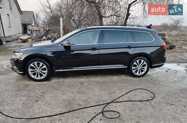 Универсал Volkswagen Passat 2016 в 