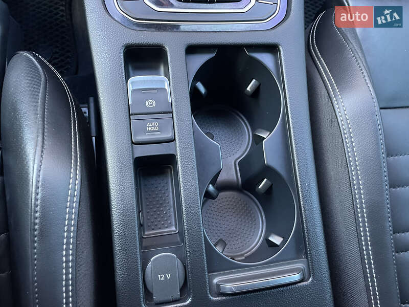 Универсал Volkswagen Passat 2017 в Житомире