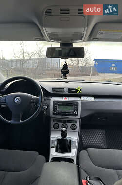 Седан Volkswagen Passat 2005 в 