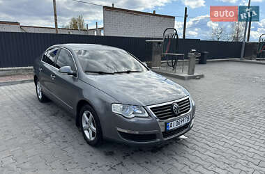 Седан Volkswagen Passat 2005 в 