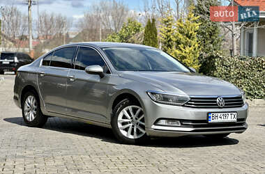 Седан Volkswagen Passat 2016 в 