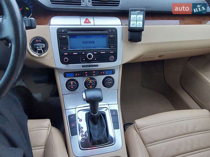 Універсал Volkswagen Passat 2006 в Одесі