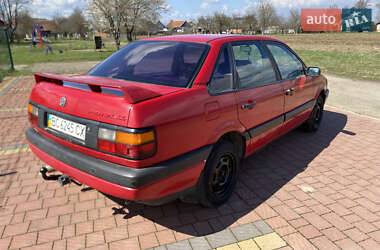 Седан Volkswagen Passat 1988 в 