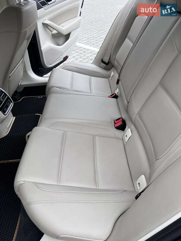 Универсал Volkswagen Passat 2015 в Ужгороде фото 37 Универсал Volkswagen Passat 2015 в Ужгороде