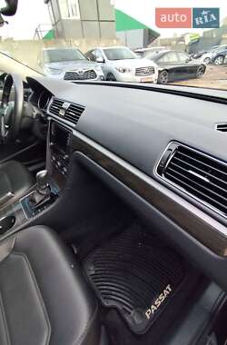 Седан Volkswagen Passat 2017 в 