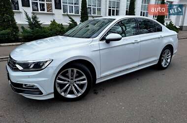 Седан Volkswagen Passat 2017 в 