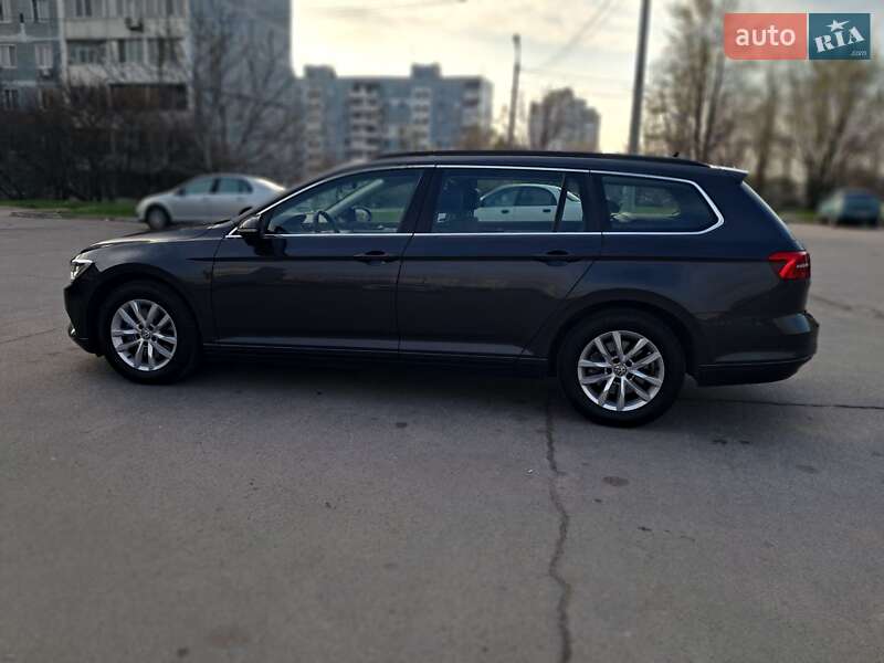 Универсал Volkswagen Passat 2018 в Запорожье