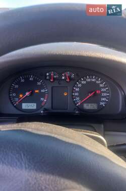 Седан Volkswagen Passat 2000 в 