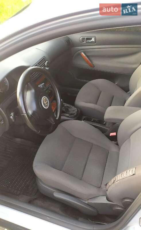 Седан Volkswagen Passat 2004 в Умани фото 3 Седан Volkswagen Passat 2004 в Умани