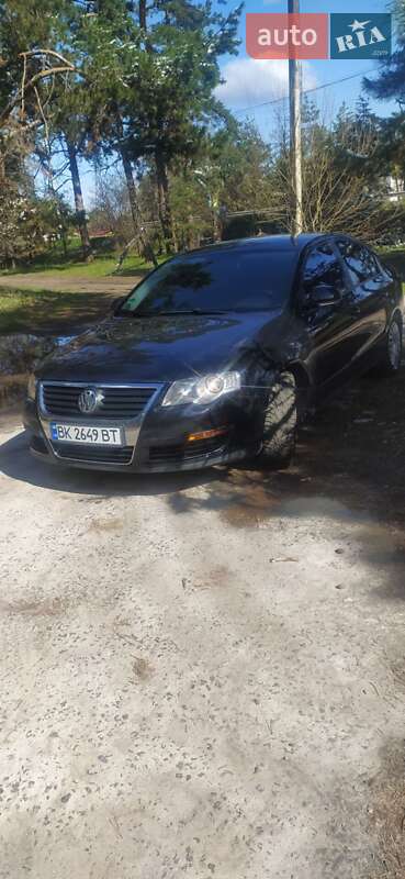 Седан Volkswagen Passat 2005 в 