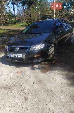 Седан Volkswagen Passat 2005 в 