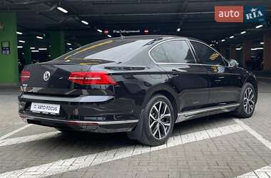 Седан Volkswagen Passat 2018 в 