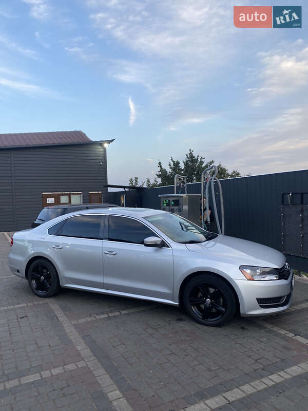 Седан Volkswagen Passat 2013 в 